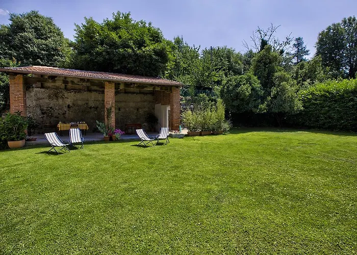 Bed and breakfast Cascina Moncrava 3*